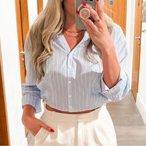 ASTR Cropped Long Sleeve Blouse